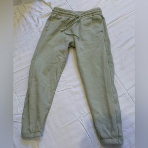Aritzia TNA sweatpants